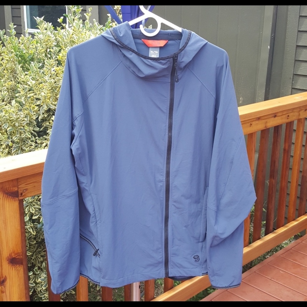 Light weight shell jacket